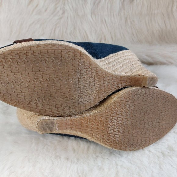 Michael Kors Women's Blue Gold MK Espadrille Wedge Peep Toe Sandals 6 1/2M - Picture 5 of 9